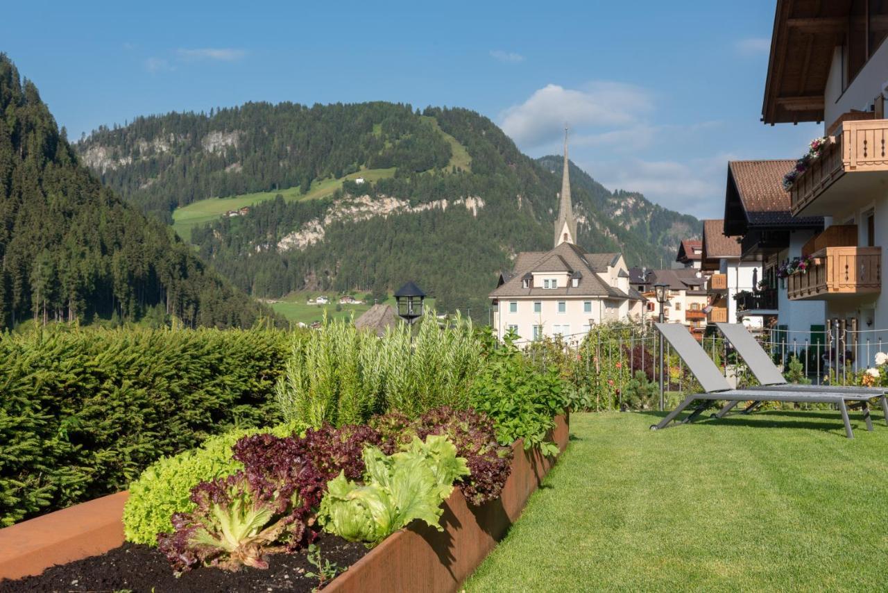 Hotel Vernel Santa Cristina Val Gardena Exterior foto