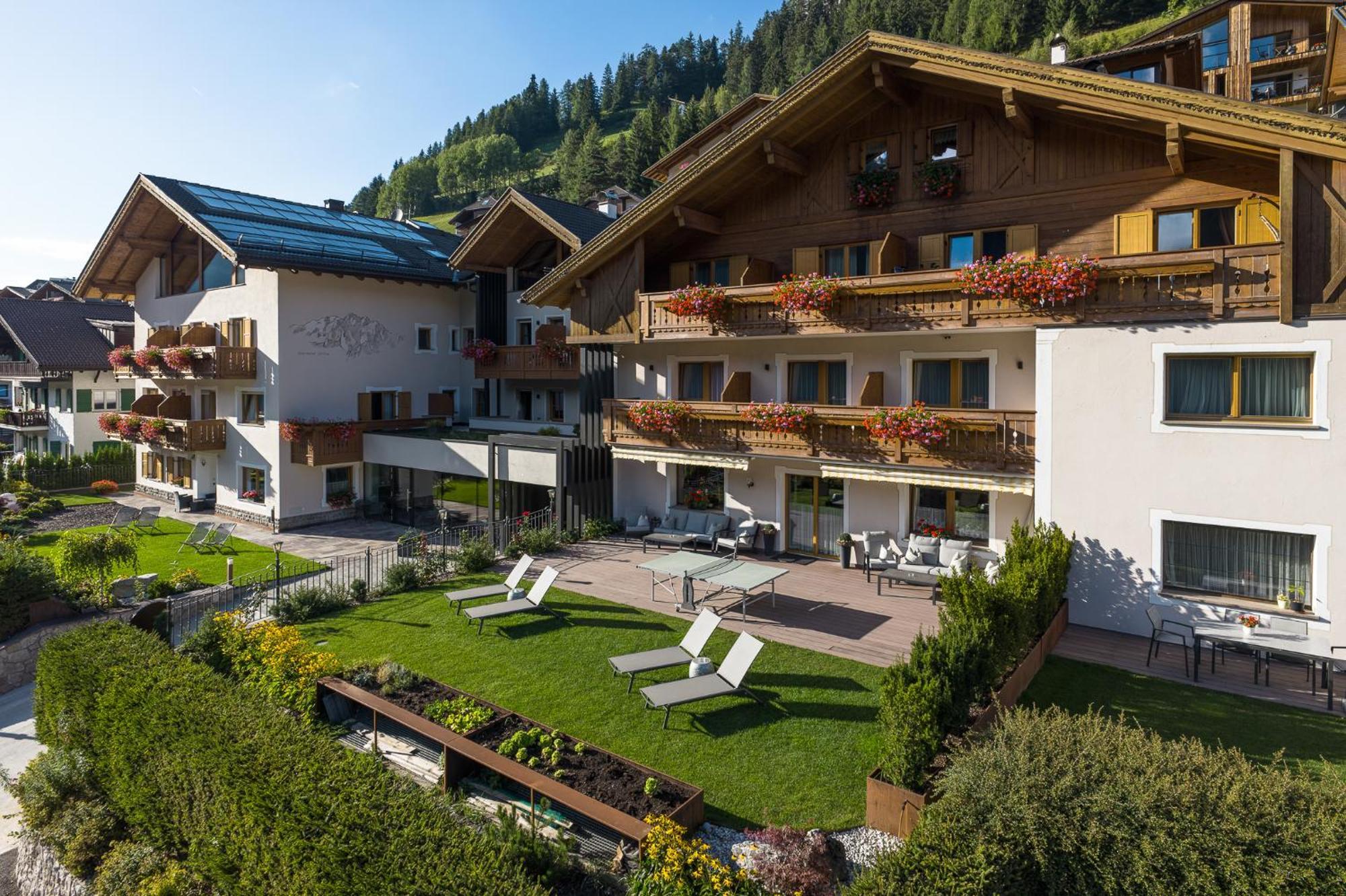 Hotel Vernel Santa Cristina Val Gardena Exterior foto